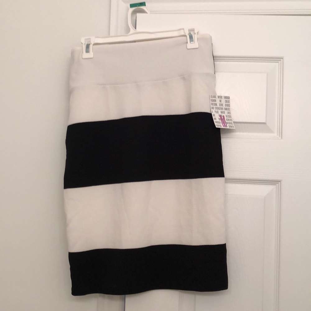 LuLaroe Cassie (M)